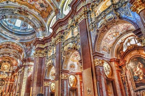 Catedral de la Santísima Trinidad: Kiệt tác kiến trúc Baroque mezcla với lịch sử hào hùng!